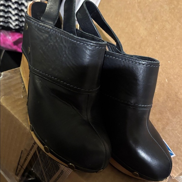 See By Chloe Black Leather Clogs with Wooden Platform